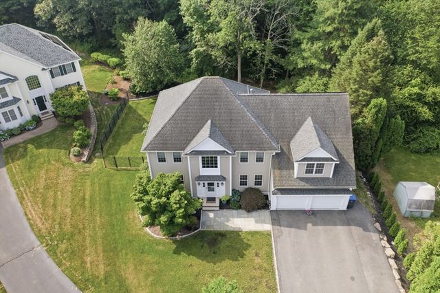 21 Manchester Pl, Natick, MA 01760