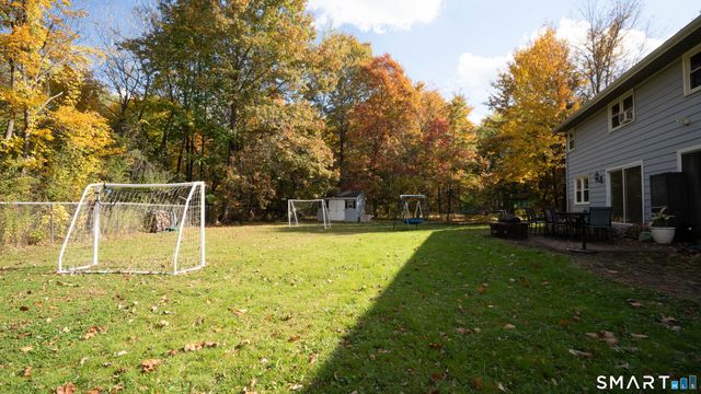 24 Coburn Circle 2, Newington, CT 06111