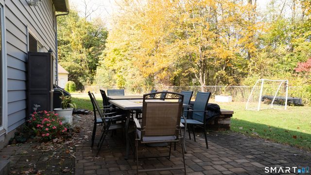 24 Coburn Circle 2, Newington, CT 06111