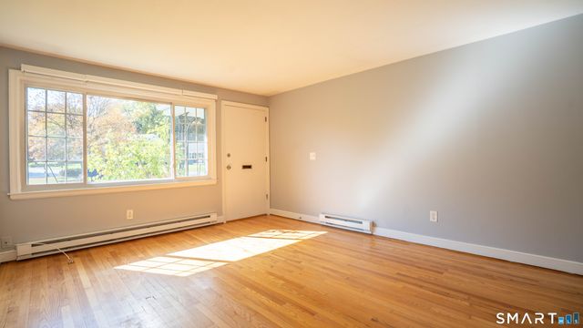 24 Coburn Circle 2, Newington, CT 06111