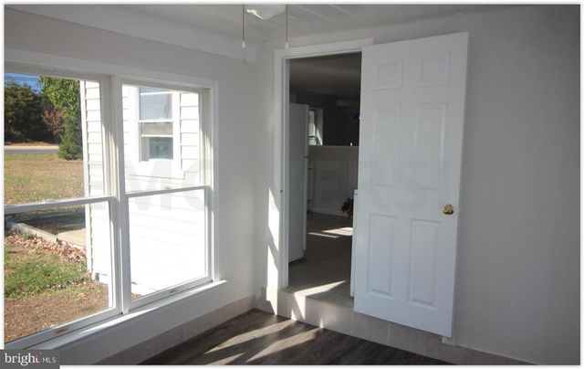 3735 W OX, Fairfax, VA 22033