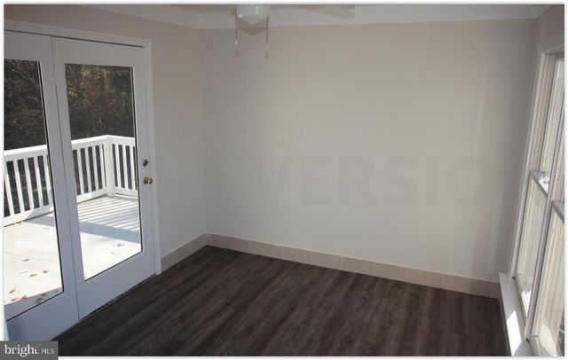 3735 W OX, Fairfax, VA 22033
