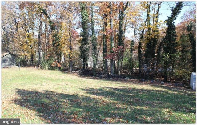 3735 W OX, Fairfax, VA 22033