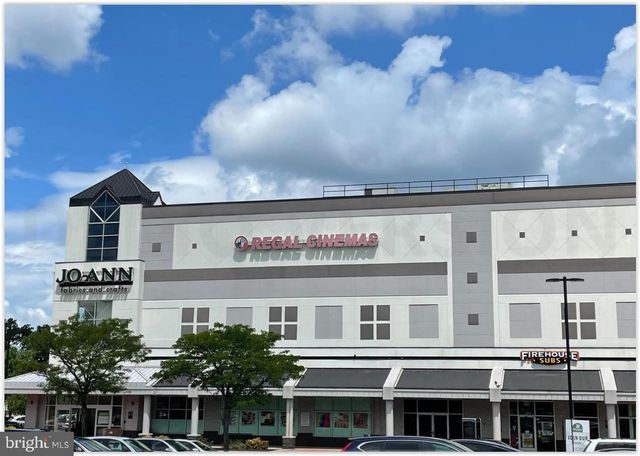 3735 W OX, Fairfax, VA 22033