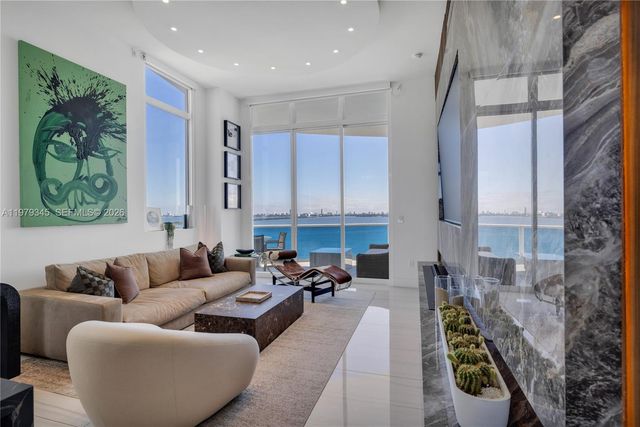 725 NE 22nd St PH2F, Miami, FL 33137