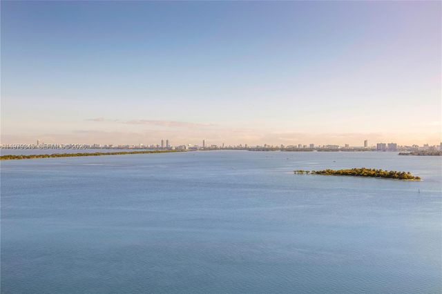 725 NE 22nd St PH2F, Miami, FL 33137