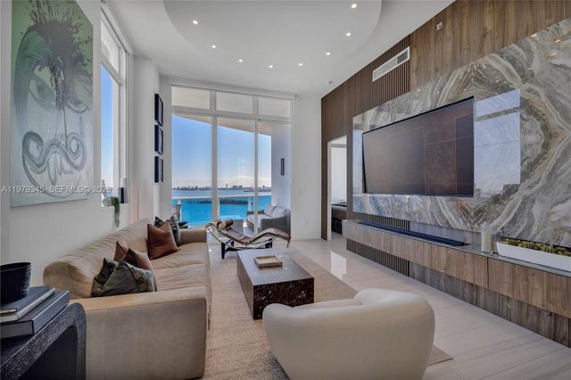 725 NE 22nd St PH2F, Miami, FL 33137