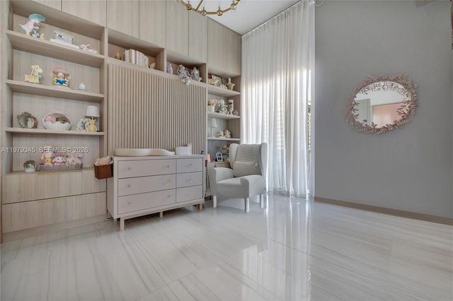 725 NE 22nd St PH2F, Miami, FL 33137