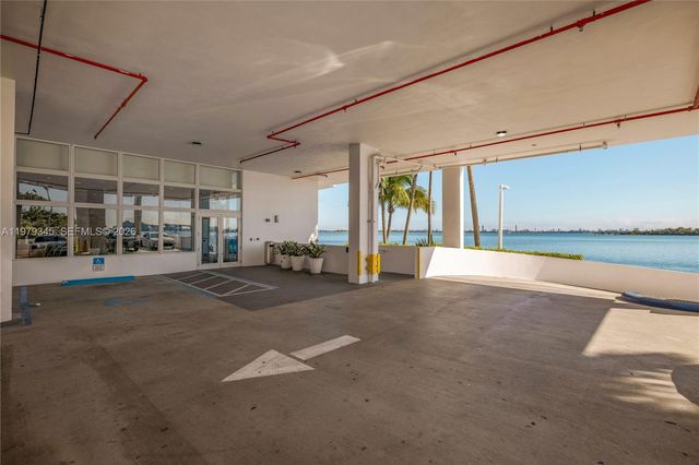 725 NE 22nd St PH2F, Miami, FL 33137