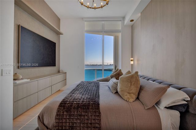 725 NE 22nd St PH2F, Miami, FL 33137