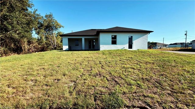 3114 6th ST W, Lehigh Acres, FL 33971