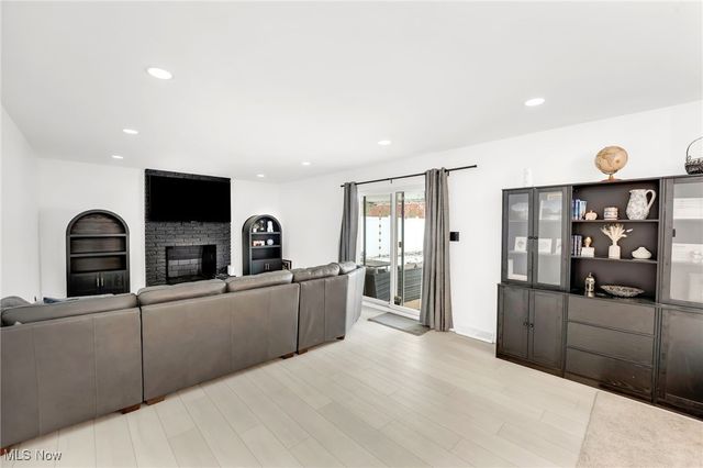 4560 Queen Mary Drive, South Euclid, OH 44121