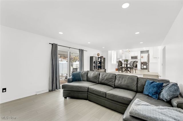 4560 Queen Mary Drive, South Euclid, OH 44121