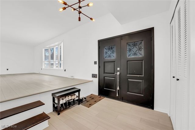 4560 Queen Mary Drive, South Euclid, OH 44121