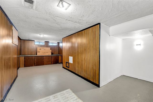 4560 Queen Mary Drive, South Euclid, OH 44121