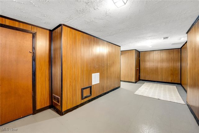 4560 Queen Mary Drive, South Euclid, OH 44121