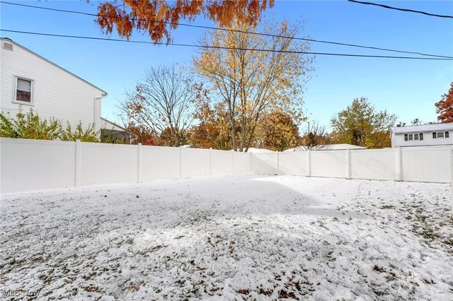 4560 Queen Mary Drive, South Euclid, OH 44121