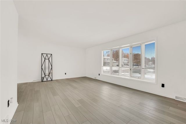 4560 Queen Mary Drive, South Euclid, OH 44121