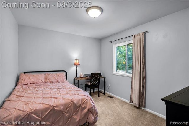 1514 Streamwood Court, Rochester Hills, MI 48309