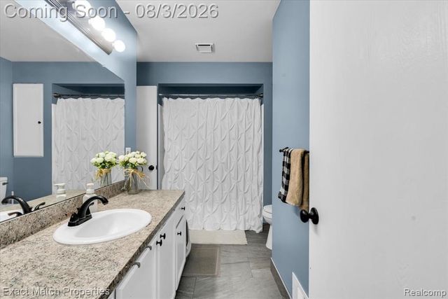 1514 Streamwood Court, Rochester Hills, MI 48309