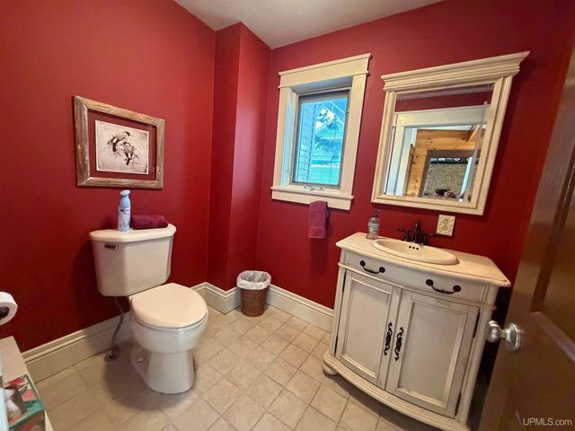 337 W Ridge Street, Marquette, MI 49855