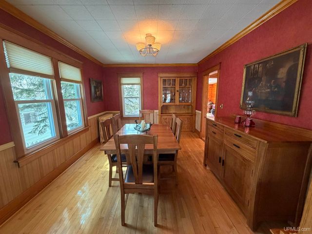 337 W Ridge Street, Marquette, MI 49855