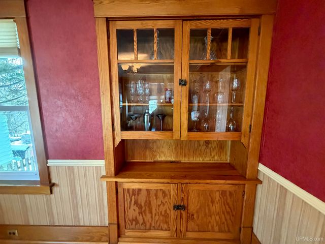 337 W Ridge Street, Marquette, MI 49855