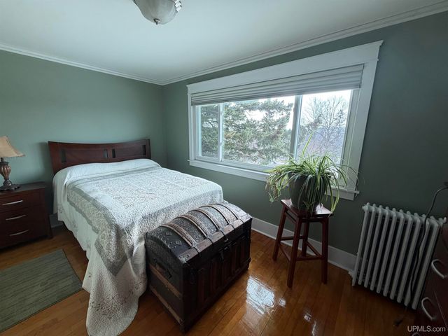 337 W Ridge Street, Marquette, MI 49855