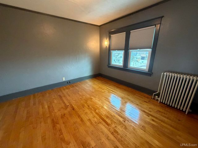 337 W Ridge Street, Marquette, MI 49855