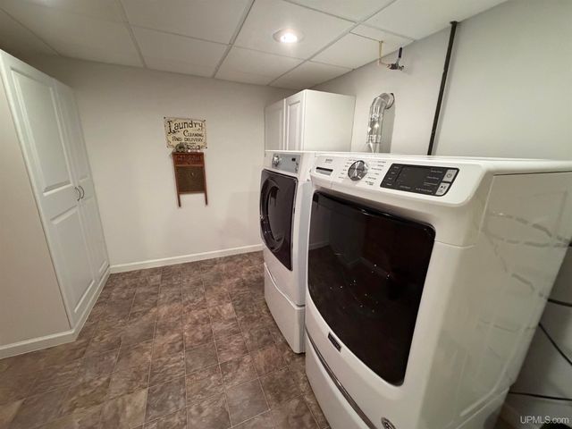 337 W Ridge Street, Marquette, MI 49855