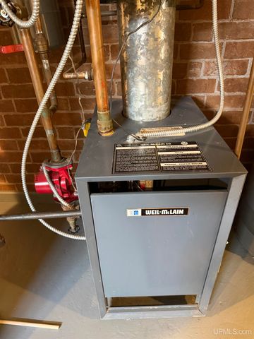 337 W Ridge Street, Marquette, MI 49855