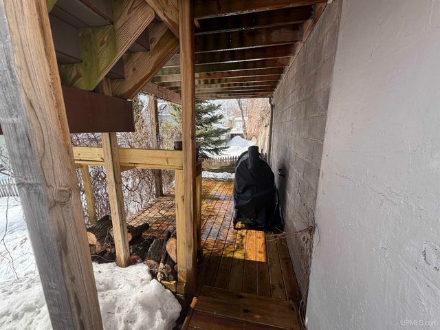 337 W Ridge Street, Marquette, MI 49855