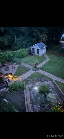 337 W Ridge Street, Marquette, MI 49855