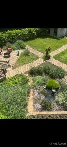 337 W Ridge Street, Marquette, MI 49855