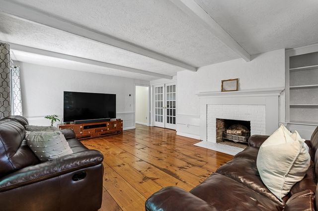 9 Olde Meetinghouse Rd, Westborough, MA 01581