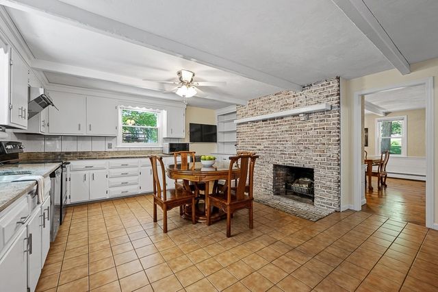 9 Olde Meetinghouse Rd, Westborough, MA 01581