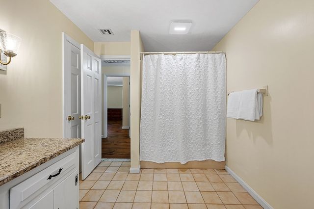 9 Olde Meetinghouse Rd, Westborough, MA 01581