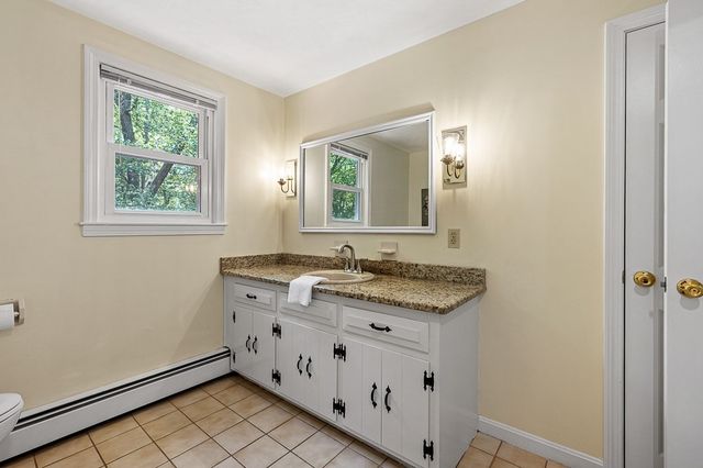 9 Olde Meetinghouse Rd, Westborough, MA 01581