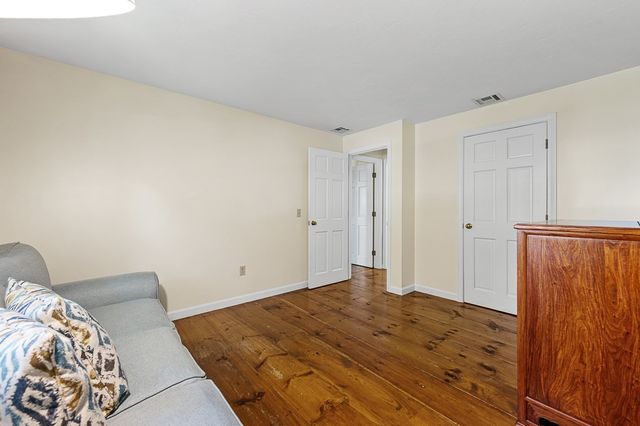 9 Olde Meetinghouse Rd, Westborough, MA 01581