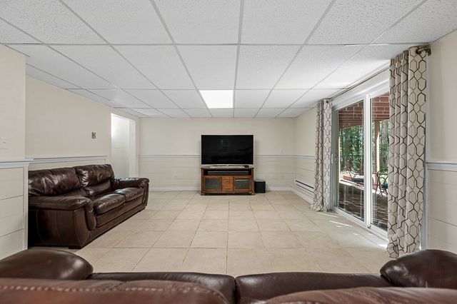 9 Olde Meetinghouse Rd, Westborough, MA 01581