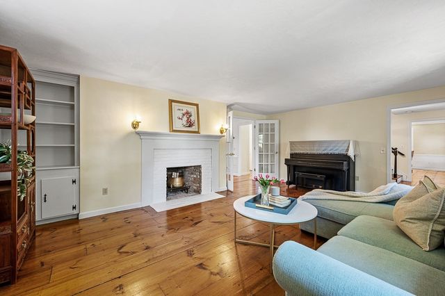 9 Olde Meetinghouse Rd, Westborough, MA 01581