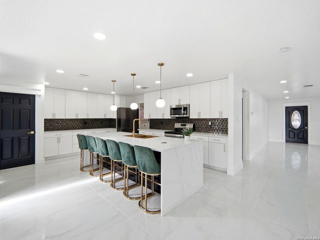 7926 Encanto Vista, San Antonio, TX 78244