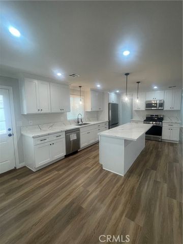 2230 Lake Park Drive 92, San Jacinto, CA 92583