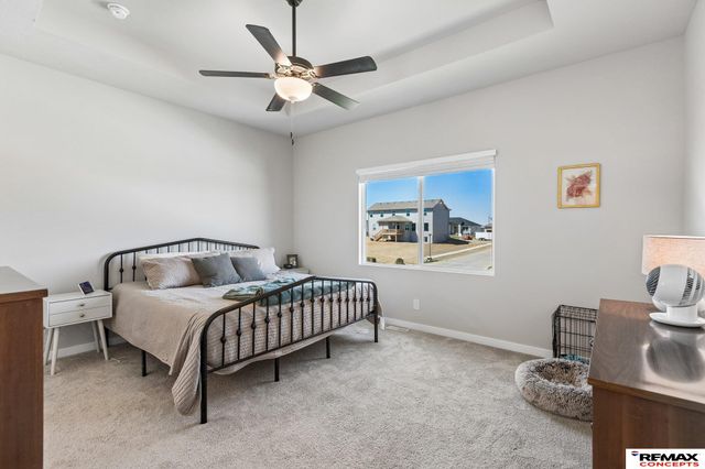 12104 S 107th Avenue, Papillion, NE 68046