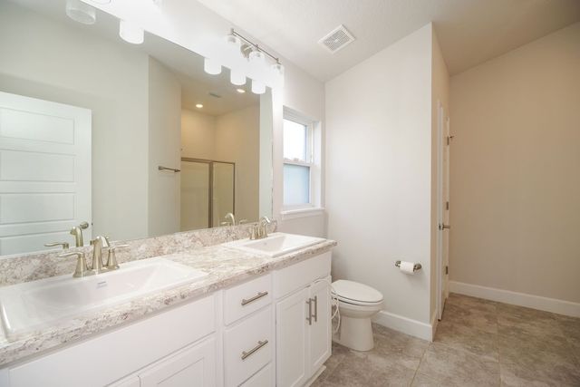 2450 Roygaris Street NW, Palm Bay, FL 32907
