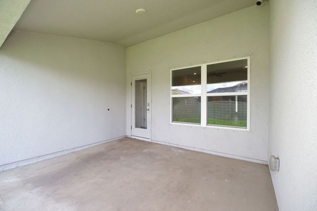 2450 Roygaris Street NW, Palm Bay, FL 32907