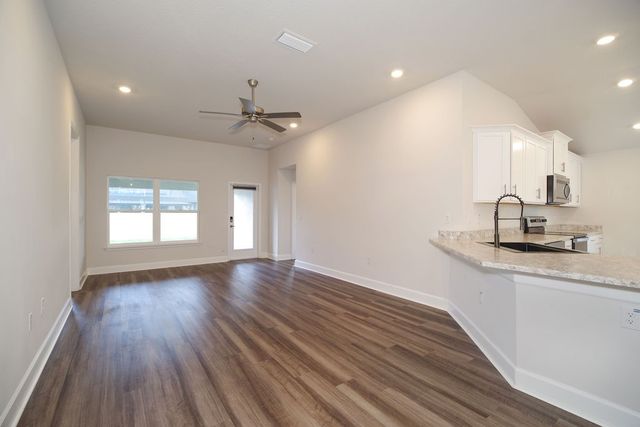 2450 Roygaris Street NW, Palm Bay, FL 32907