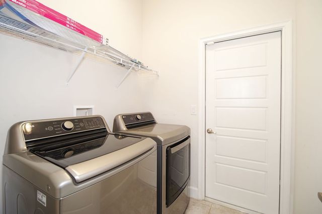 2450 Roygaris Street NW, Palm Bay, FL 32907