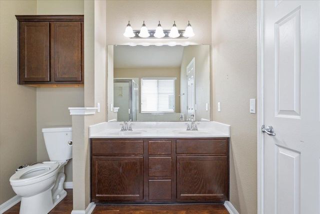 125 Bayliss ST, Hutto, TX 78634