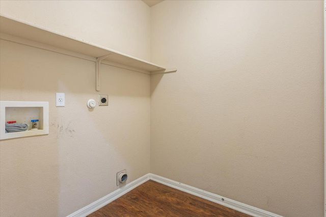 125 Bayliss ST, Hutto, TX 78634